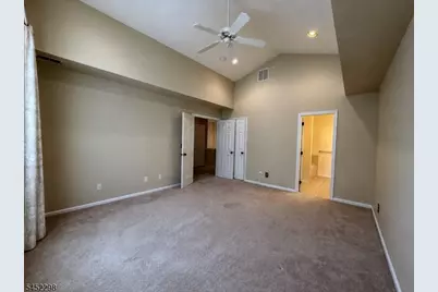 116 Wallace Ct, Green Brook Township, NJ 08812 - Photo 9