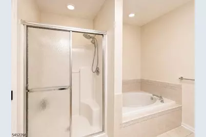 116 Wallace Ct, Green Brook Township, NJ 08812 - Photo 11