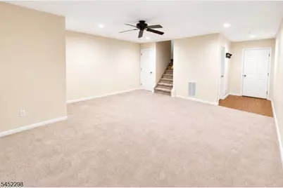 116 Wallace Ct, Green Brook Township, NJ 08812 - Photo 17