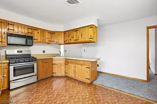 488 Cedar Ln, Paramus, NJ 07652 - Photo 13