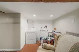 315 Elizabeth St, Orange, NJ 07050 - Photo 33