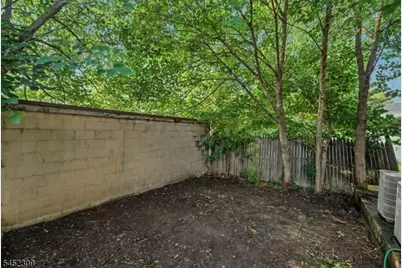 629 S 18th St, Newark, NJ 07103 - Photo 45
