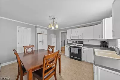73 Berkeley Ave, Bloomfield, NJ 07003 - Photo 19