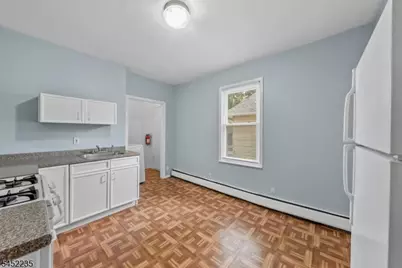 73 Berkeley Ave, Bloomfield, NJ 07003 - Photo 27
