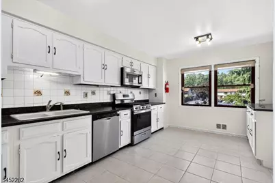 71 Highview Dr, Woodbridge Township, NJ 07095 - Photo 3