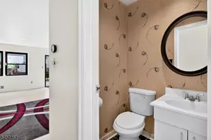 71 Highview Dr, Woodbridge Township, NJ 07095 - Photo 9