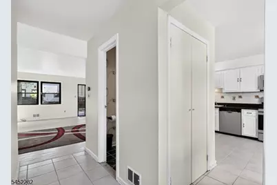 71 Highview Dr, Woodbridge Township, NJ 07095 - Photo 5