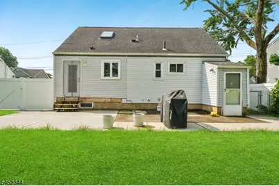 23 W Henry Pl, Woodbridge Township, NJ 08830 - Photo 27
