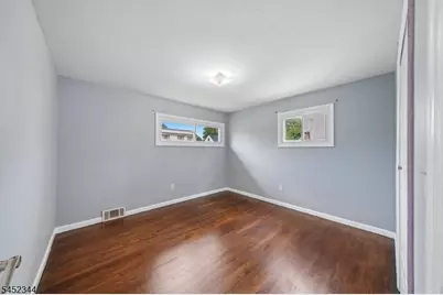 23 W Henry Pl, Woodbridge Township, NJ 08830 - Photo 13