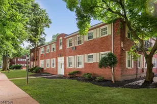 46 F Parkway Village, Cranford Township, NJ 07016 - Photo 3