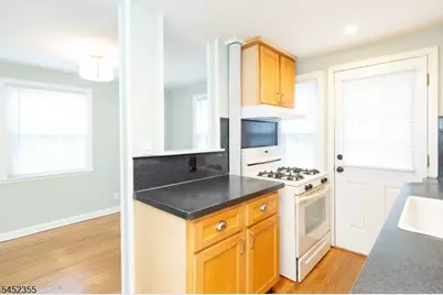 11 Mayfield Pl, Metuchen, NJ 08840 - Photo 13