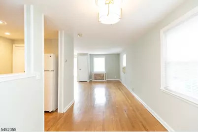 11 Mayfield Pl, Metuchen, NJ 08840 - Photo 9
