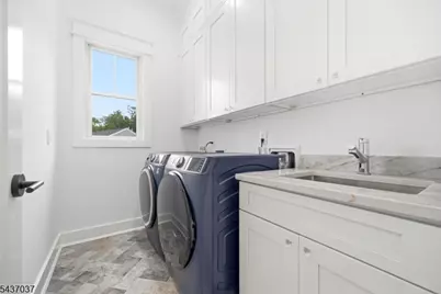 274 Hillside Ave, Livingston, NJ 07039 - Photo 29