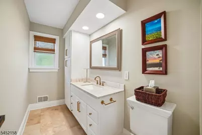 69 N Hillside Ave, Livingston, NJ 07039 - Photo 15