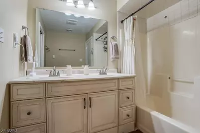55 Shawnee Trl, Sparta Township, NJ 07871 - Photo 19