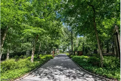 349 Crestmont Rd, Cedar Grove, NJ 07009 - Photo 5