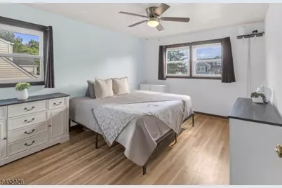 4 Carter Pl, Sayreville, NJ 08859 - Photo 13