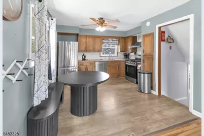 4 Carter Pl, Sayreville, NJ 08859 - Photo 7
