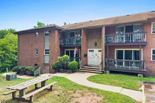 60 Deanna Dr Apt, Hillsborough Township, NJ 08844 - Photo 1