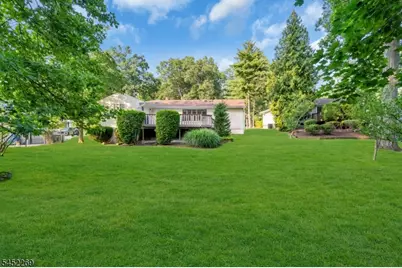 9 Belaire Dr, Roseland, NJ 07068 - Photo 41