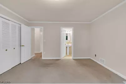 9 Belaire Dr, Roseland, NJ 07068 - Photo 21