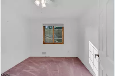 9 Belaire Dr, Roseland, NJ 07068 - Photo 23