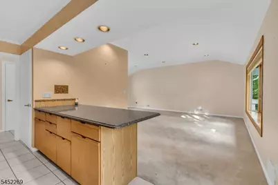 9 Belaire Dr, Roseland, NJ 07068 - Photo 15