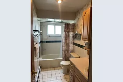 100 Wortylko St, Carteret, NJ 07008 - Photo 31