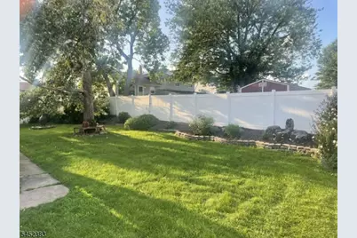 100 Wortylko St, Carteret, NJ 07008 - Photo 35