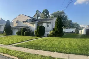 100 Wortylko St, Carteret, NJ 07008 - Photo 3