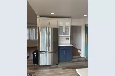 100 Wortylko St, Carteret, NJ 07008 - Photo 5