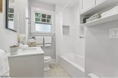 11 Brookwood Dr #1, Maplewood, NJ 07040 - Photo 19