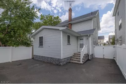 70 Mading Ter., Hillside, NJ 07205 - Photo 3