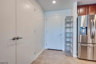 1 Carriage City Plz, Rahway, NJ 07065 - Photo 23