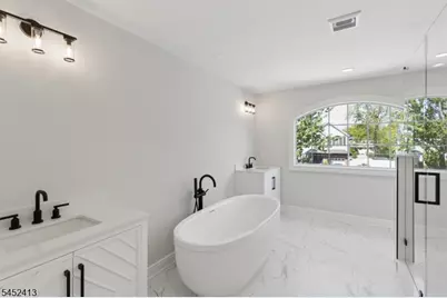 49 Hall Dr, Clark Township, NJ 07066 - Photo 35