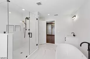 49 Hall Dr, Clark Township, NJ 07066 - Photo 33