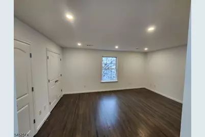 222 Lt G Zamorski Dr, Elizabeth, NJ 07206 - Photo 23