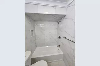 222 Lt G Zamorski Dr, Elizabeth, NJ 07206 - Photo 15