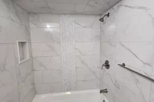 222 Lt G Zamorski Dr, Elizabeth, NJ 07206 - Photo 15
