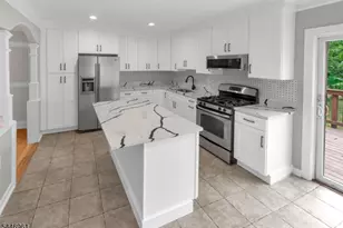 521 E Blancke St, Linden, NJ 07036 - Photo 7