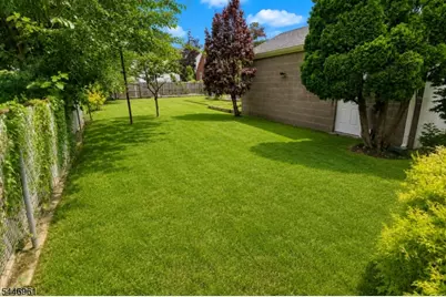 521 E Blancke St, Linden, NJ 07036 - Photo 3