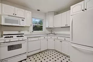 305 William St, Scotch Plains Township, NJ 07076 - Photo 21