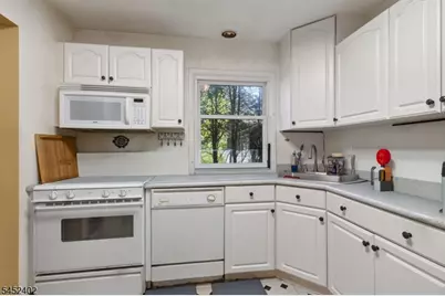 305 William St, Scotch Plains Township, NJ 07076 - Photo 7