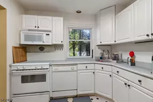 305 William St, Scotch Plains Township, NJ 07076 - Photo 7