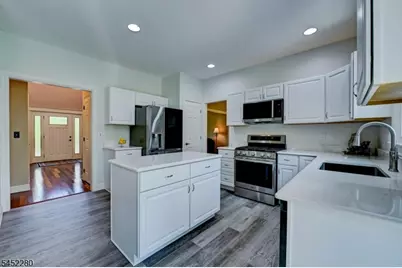 114 Brandon Ct, Branchburg Township, NJ 08853 - Photo 21