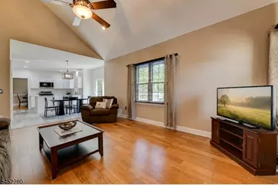 114 Brandon Ct, Branchburg Township, NJ 08853 - Photo 15