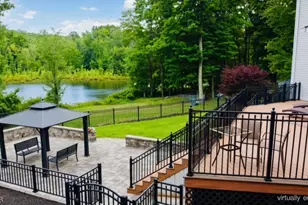 200 Longhouse Dr, West Milford, NJ 07421 - Photo 9