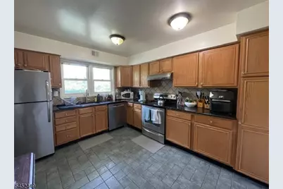 1 Carriage Way #11, Montclair, NJ 07042 - Photo 5