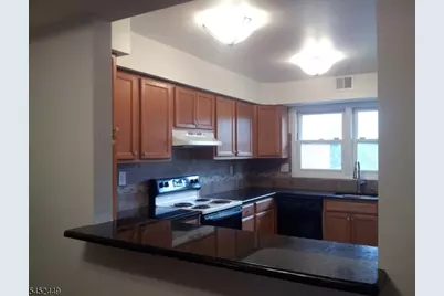 1 Carriage Way #11, Montclair Twp., NJ 07042 - Photo 5