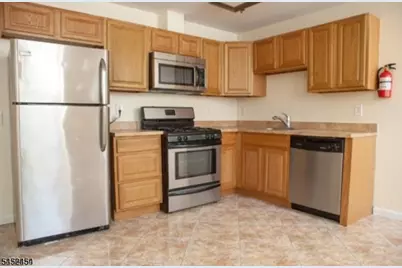 79-93 Montgomery St 4F, Paterson, NJ 07501 - Photo 35
